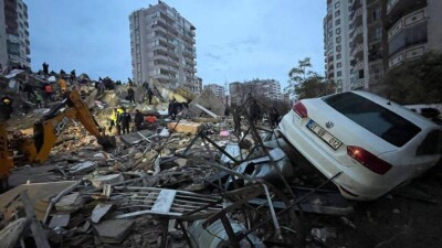 У Туреччині стався сильний землетрус: у країні оголошено найвищий рівень тривоги
