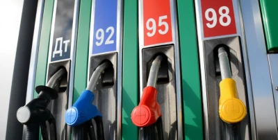 Бензин та автогаз в Україні подешевшали: що буде з цінами на пальне далі
