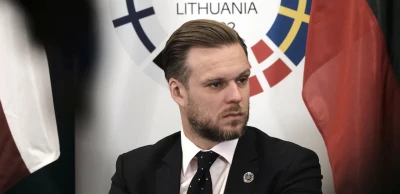 Глава МЗС Литви: Поки українці страждають від ракет, Захід просить їх бездіяльно спостерігати