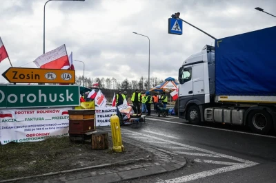 Поляки розблокували найбільший пункт пропуску на кордоні з Україною