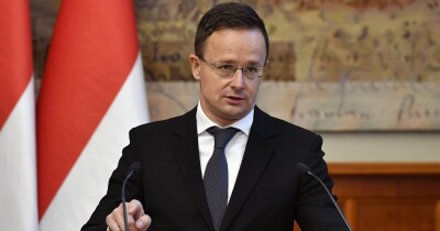 Угорщина відмовляється фінансувати постачання зброї Україні: в МЗС назвали причину