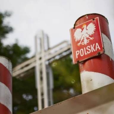 Польські фермери повністю заблокували п’ять пунктів пропуску для вантажівок з України