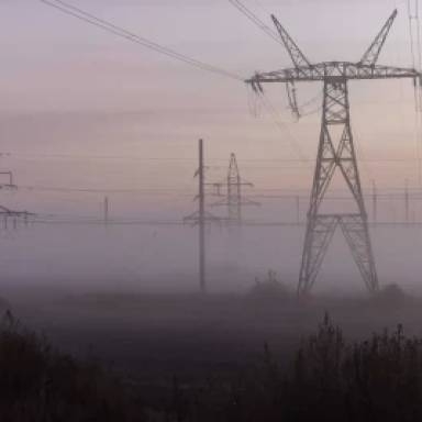Україна імпортує рекордні обсяги електроенергії після удару по енергосистемі