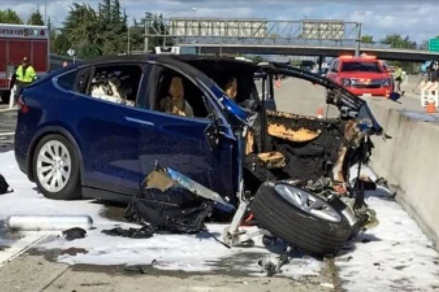 Tesla судитимуть через аварію, в якій загинув інженер Apple