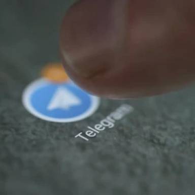 Apple вимагає від Telegram заблокувати українцям доступ до деяких каналів