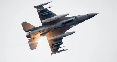 Чи можуть ЗСУ наймати пілотів F-16 з інших країн: Жданов дав відповідь