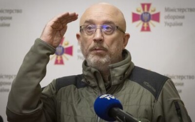 Фальстарт заради хайпу: чому "зависло" звільнення Резнікова