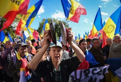 Мітинг "Альянсу за об'єднання румунів" у Бухаресті