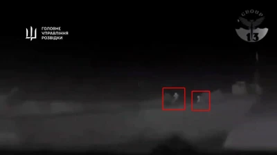 Результат двобою окупантів з автоматами проти морських дронів - закономірний/ скріншот Defence Express з відео ГУР