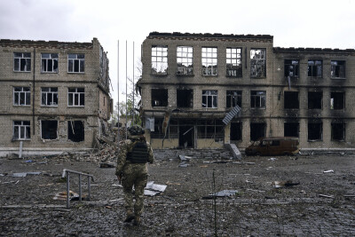 В Авдіївці заблокованих українських підрозділів немає, проводяться рейдово-ударні дії, логістика працює, - Тарнавський