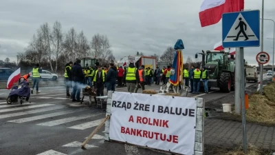 Польські фермери почали заважати проїзду автобусів. Україна вимагає реакції влади Польщі