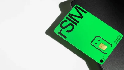Звичні "сімки" відходять у минуле: представлено новий формат SIM-карт