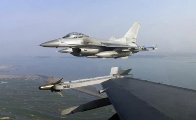 У НІдерландах розповіли, коли Україна отримає перші винищувачі F-16
