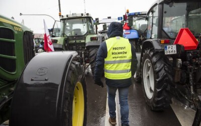 У МЗС Польщі відреагували на скандальний плакат з закликом до Путіна на протесті фермерів
