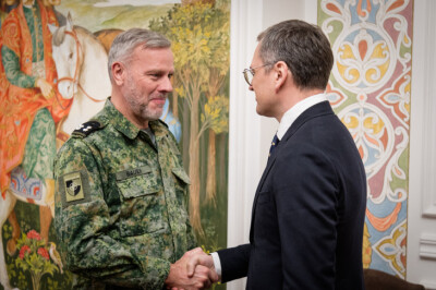 Кулеба зустрівся з головою Військового комітету НАТО