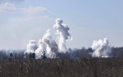 Обстріли прикордоння Сумщини: у п’яти громадах уночі та зранку пролунали 33 вибухи