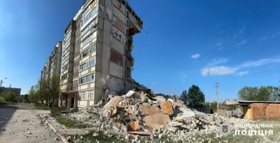Окупанти вдарили по житлових будинках у Вовчанську
