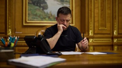 Зеленський ввів у дію санкції РНБО проти бізнесменів та низки українських компаній