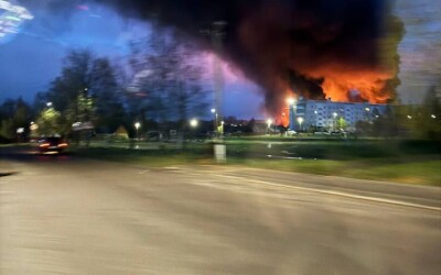 Росію атакували безпілотники: у Смоленській області спалахнула нафтобаза