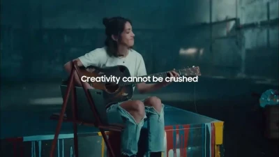 Samsung висміяла Apple рекламою UnCrush – відео
