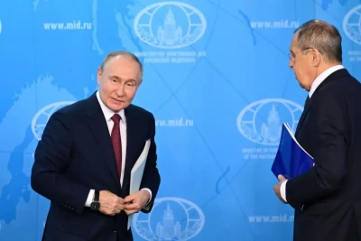 Путін оголосив "мирну пропозицію" на зустрічі з МЗС Росії