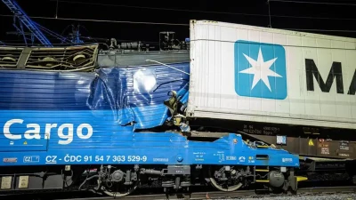 Катастрофа сталася через те, що пасажирський потяг зіткнувся з вантажним
