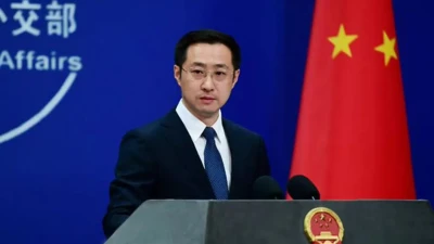 Китай відповів на звинувачення Столтенберга. Знову порадив "не підливати масла у вогонь"