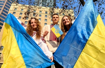 Для учнів 10-11 класів розробили нову навчальну програму "Захист України": що вивчатимуть