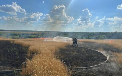 На Харківщині внаслідок обстрілів постраждало 4 цивільних, окупанти намагалися спалити урожай пшениці