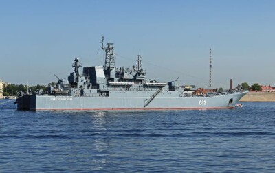 СБУ атакувала великий десантний корабель РФ "Оленегорский горняк" у Новоросійську
