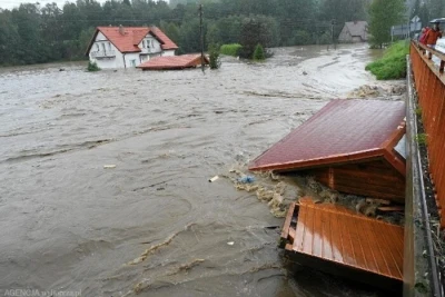 Польща вводить режим надзвичайного стану через повені