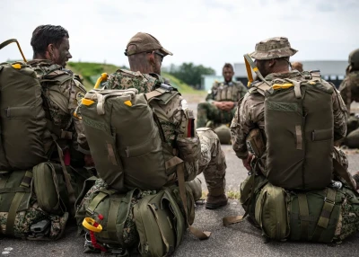 Франція планує направити до України декілька сотень військових інструкторів – Reuters