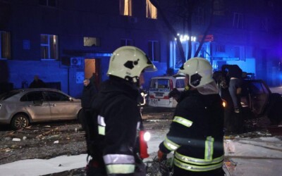 У Харкові внаслідок атаки балістикою зруйновано ліцей та пошкоджено будинок