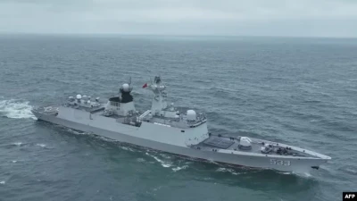 Фото без дати, опубліковане військом Китаю 24 травня 2024 року: корабель китайських ВМС під час навчань Joint Sword-2024