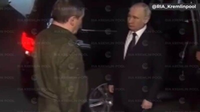 Путін вночі заїхав у штаб у Ростові і передав "привіт" командирам