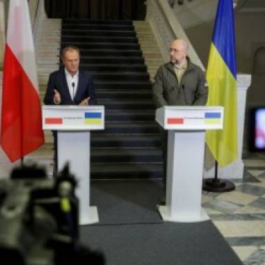 Шмигаль обговорив з Туском ситуацію на українсько-польському кордоні