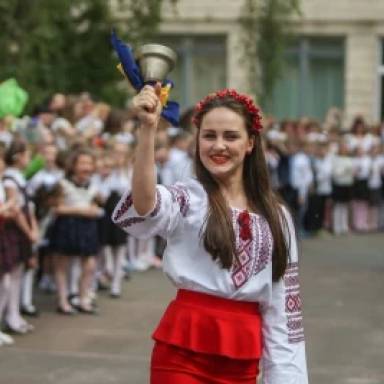 Коли буде останній дзвоник і випускний в школах України: дати у 2024 році