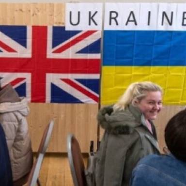Українців у Британії чекають великі проблеми із працевлаштуванням – Bloomberg